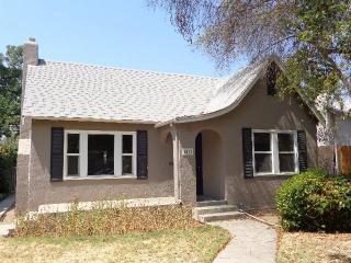 1577 Glenn Ave, Fresno, CA 93728-2019