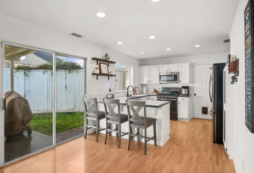 2825 Stone Ter, Modesto CA  95355-9189 exterior