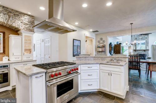 11406 Wild Bramble Way, Herndon VA  20194-1001 exterior