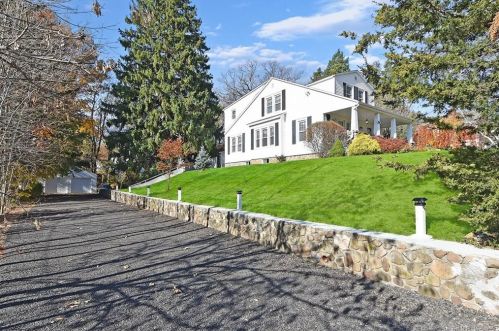 334 Mcclintock St, New Britain, CT 06053-2033