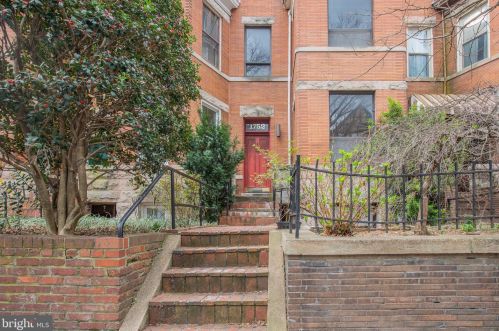 1752 Euclid St, Washington, DC 20009-3082
