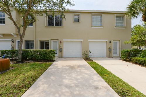2181 Destin Dr, Fort Pierce, FL 34952-8000