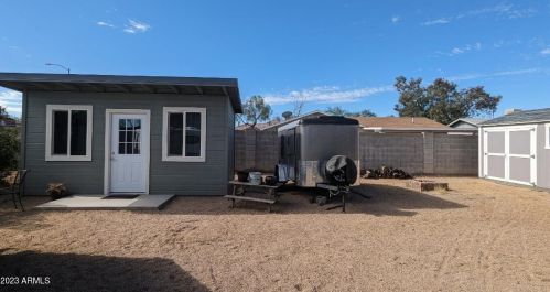 5911 Dailey St, Glendale AZ 85306-4022 exterior