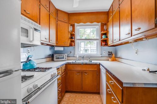 506 West St, Falls Church VA  22046-2846 exterior
