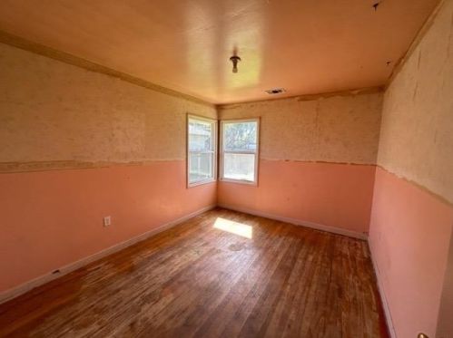 112 Clanton Ave, Woodland CA  95695-4648 exterior