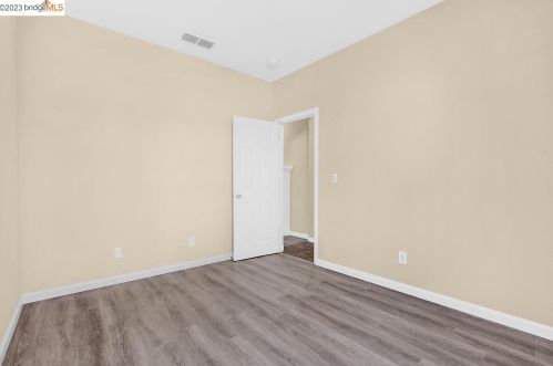 23 Elijah Ct, West Pittsburg CA  94565-2748 exterior