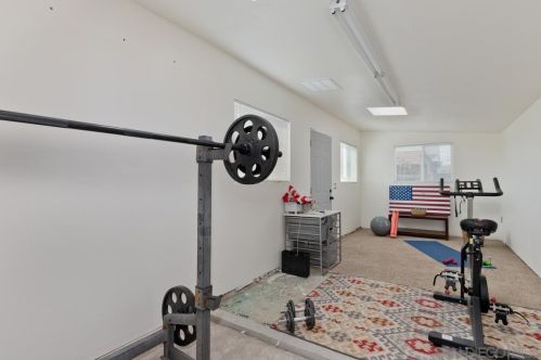 3089 Greyling Dr, San Diego CA 92123-2939 exterior