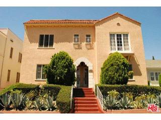 4925 Elmwood Ave, Los Angeles CA  90004-1605 exterior