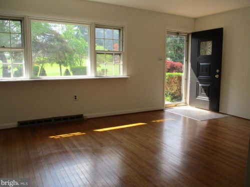 198 Third Ave, Collegeville, PA 19426-2026