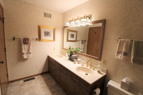 1316 16th St, Willmar MN  56201-2854 exterior