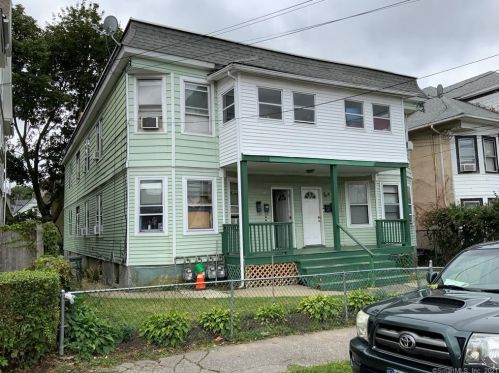 47 Alfred St, Bridgeport, CT 06605-2935