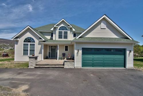 208 Line St, Olyphant, PA 18447-2027