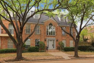 561 Post Oak Ln, Houston TX  77024-4636 exterior