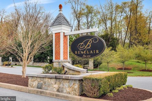 315 Lewis Washington Dr, Charles Town WV  25414-5666 exterior