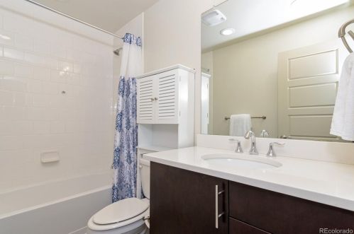 1311 Jackson St, Denver CO 80205-5052 exterior