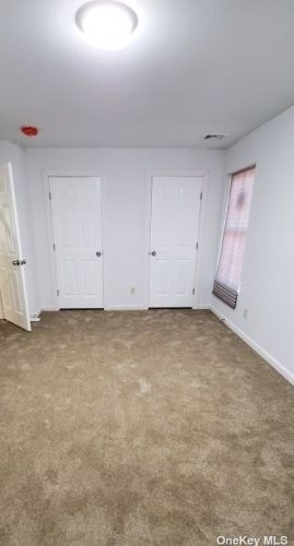 1659 Straight Path, Wheatley Heights NY  11798-1903 exterior