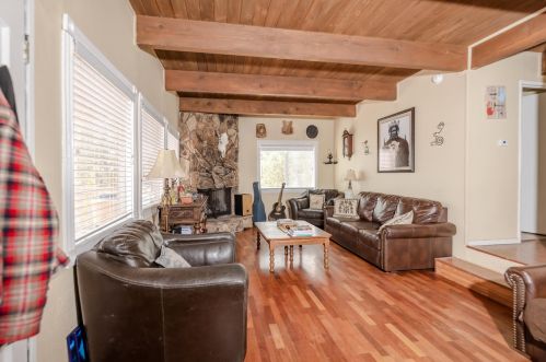1069 Cedar Mountain Rd, Big Bear City, CA 92314-9663