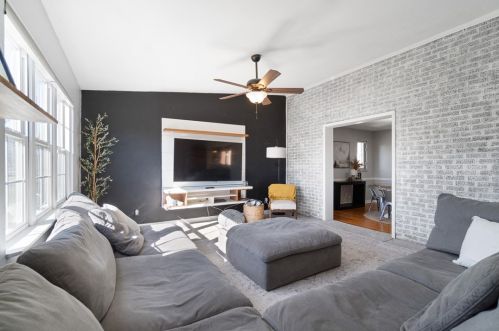 356 Spring Valley Rd, Pittsburgh PA  15243-1418 exterior