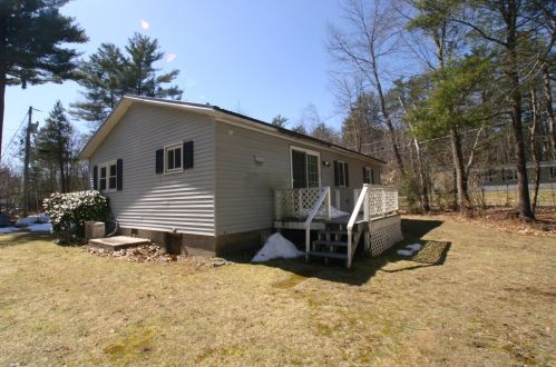 42 Judith St, Danville NH  03819-5141 exterior