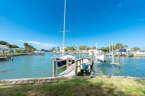 108 Lyons Bay Rd, Nokomis FL 34275-3015 exterior