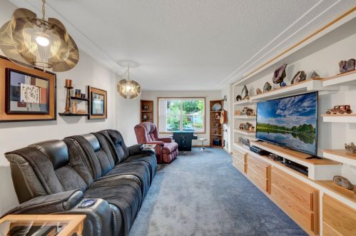 701 23rd Ave, South Saint Paul MN  55075-1322 exterior