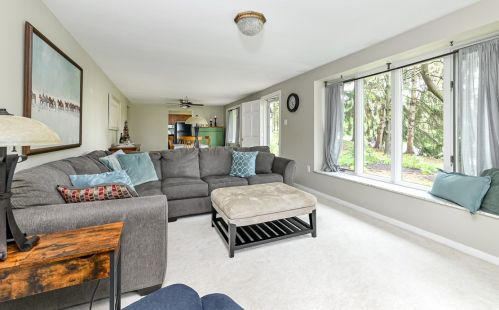 2567 Aldon Dr, Sewickley PA  15143-8612 exterior