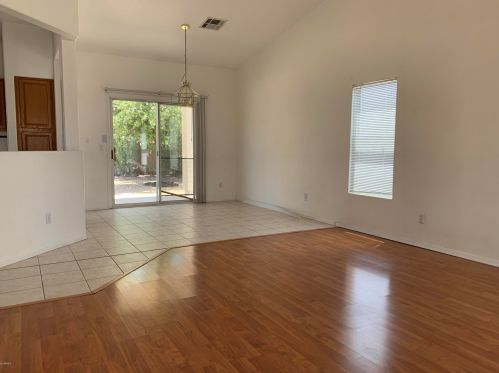 17201 Larkspur Ln, Sun City, AZ 85374-3454