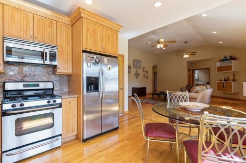 1 Lenni Lenape Ct, Stony Point NY  10980-3438 exterior