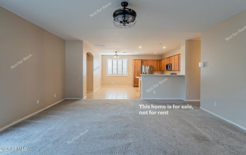 1377 Chestnut Ln, Gilbert AZ  85298-6844 exterior