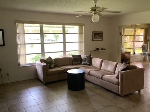 4855 2nd St, Delray Beach, FL 33445-1753