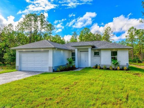 4790 8th Ave, Naples, FL 34117-0027