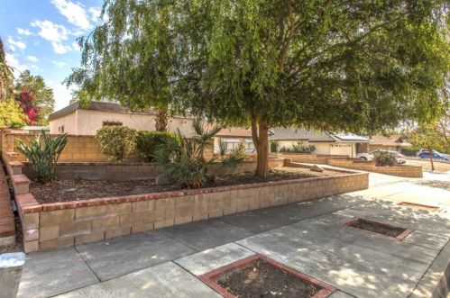 5853 Newcomb St, San Bernardino, CA 92404-3526
