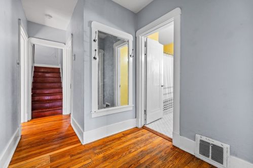 221 Cochran Rd, Pittsburgh PA  15228-1327 exterior