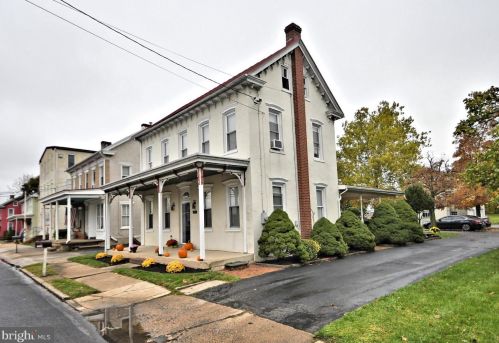 1245 Philadelphia Ave, Gilbertsville, PA 19525-9572