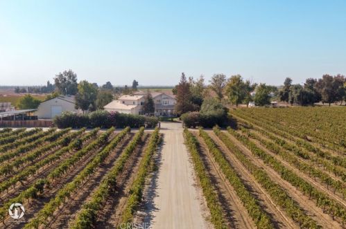 15414 Cuda Dr, Bakersfield, CA 93307-9279