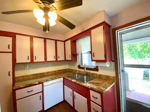 2699 Lenz Ave, Ambridge PA  15003-1447 exterior