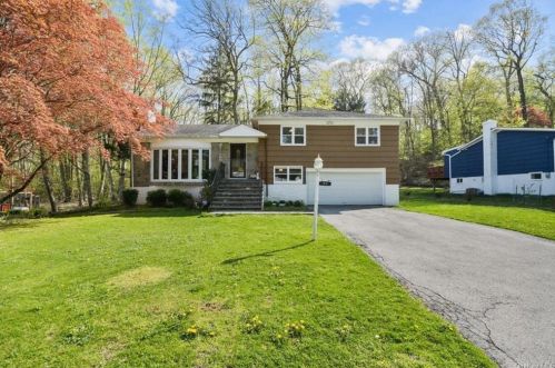 42 Dalewood Dr, Hartsdale, NY 10530-1403