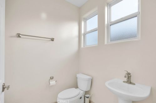 10026 Mattock Ave, Downey CA  90240-3529 exterior