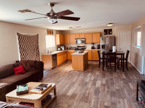 16267 Maui Ln, Sun City, AZ 85379-5133