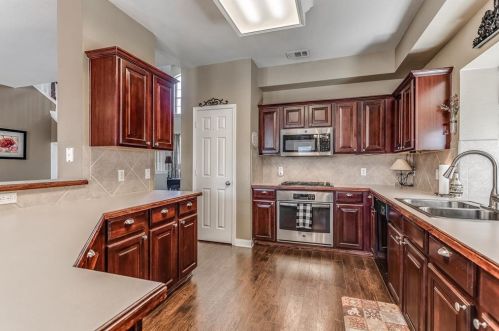 446 Spg Air Dr, Allen TX 75002-5318 exterior