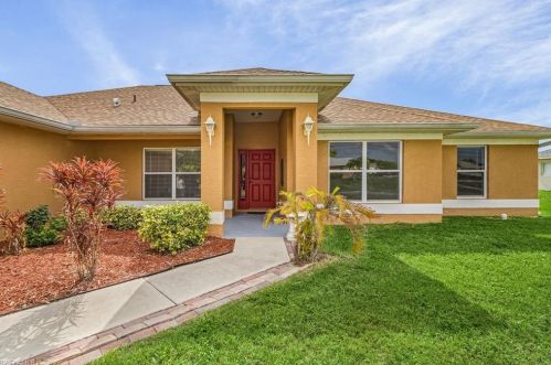 1035 13th Ave, Cape Coral, FL 33909-1525