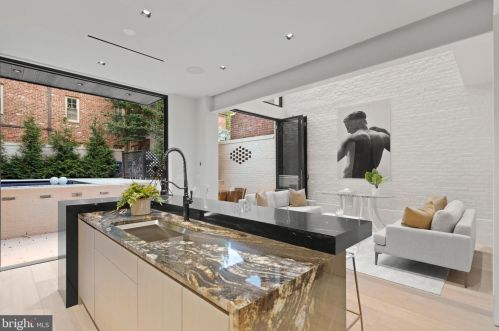 1683 34 St, Washington DC 20007-2709 exterior