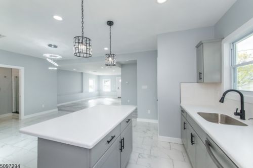 22 Harvard St, Nutley NJ  07110-3322 exterior