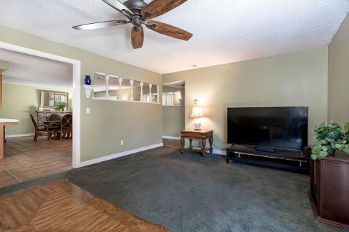 913 Woodrow Ave, Modesto CA  95350-1235 exterior