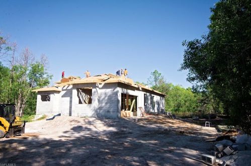3677 Oil Well Rd, Naples, FL 34120-1469