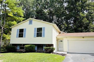 3881 Cypress Creek Dr, Columbus, OH 43228-9675