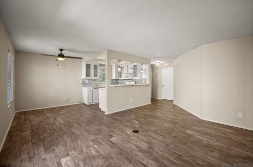 7478 Altiva Pl, Carlsbad CA  92009-6415 exterior