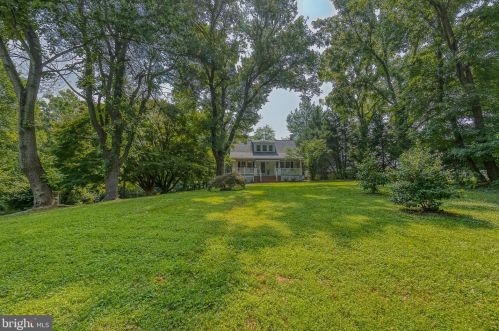23320 Watson Rd, Leesburg, VA 20175-6450