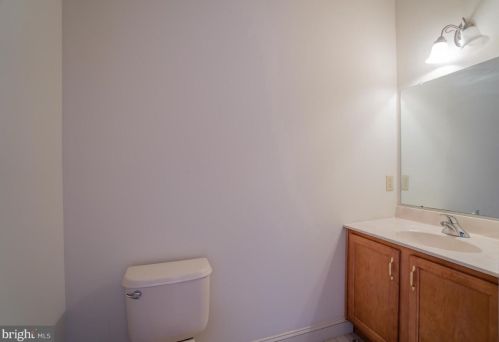 2054 Canyon Creek Rd, Gilbertsville PA  19525-7000 exterior