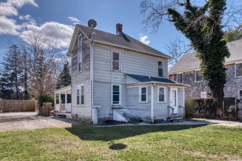 506 Madison Ave, Greenport NY  11944-1547 exterior